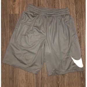 Men’s dri-fit basketball shorts